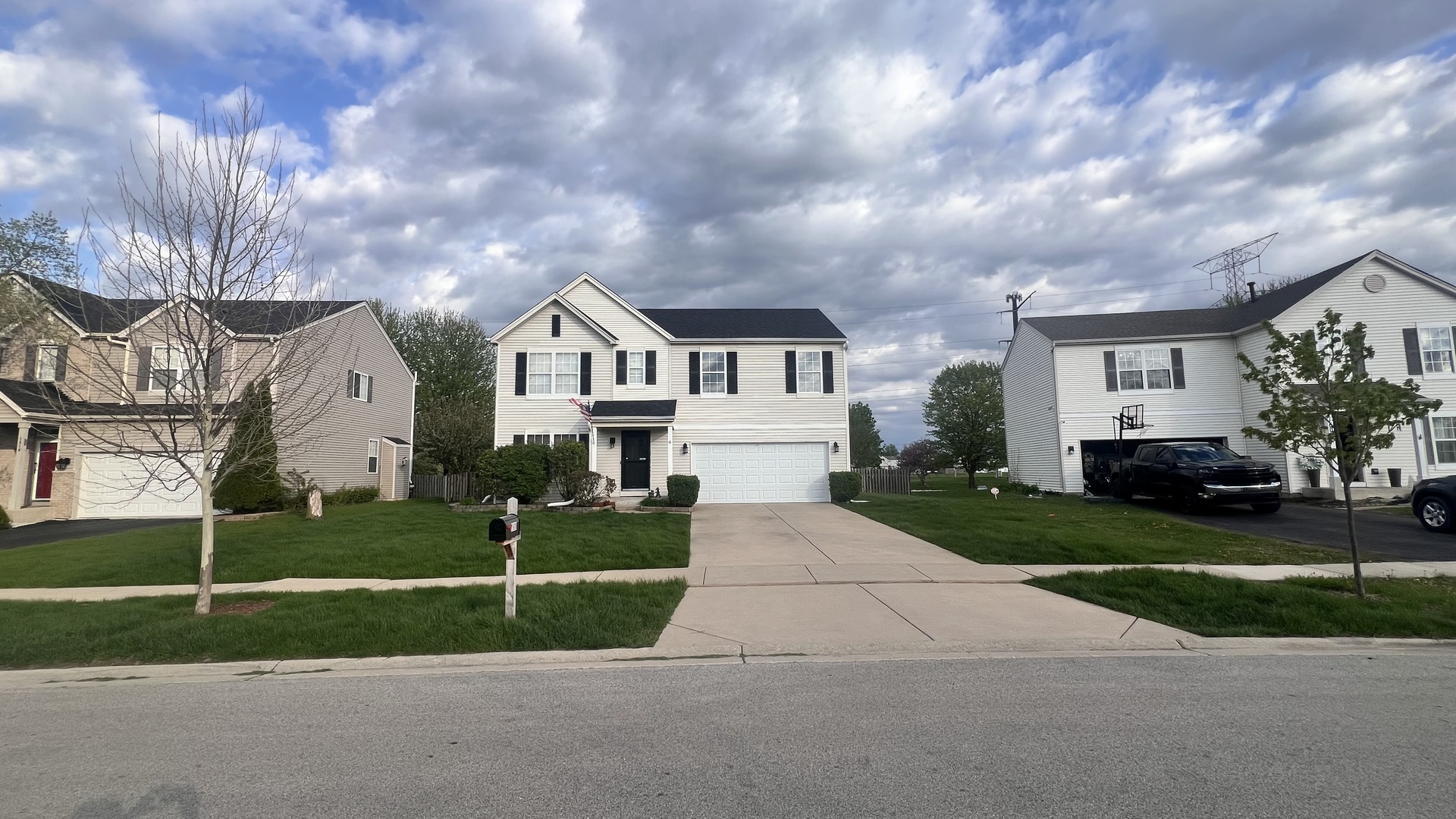 1608 HAWTHORNE RIDGE Drive