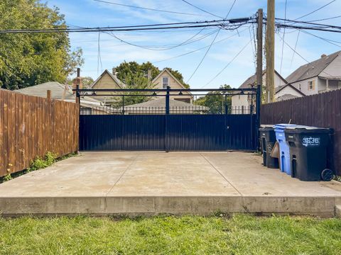 Tiny photo for 5639 S Emerald Avenue, Chicago, IL 60621 (MLS # 12527367)