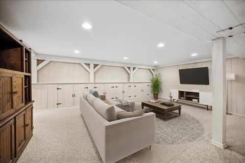 Tiny photo for 1245 Canterbury Lane, Glenview, IL 60025 (MLS # 12548227)