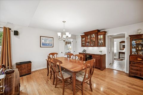 Tiny photo for 1245 Canterbury Lane, Glenview, IL 60025 (MLS # 12548227)