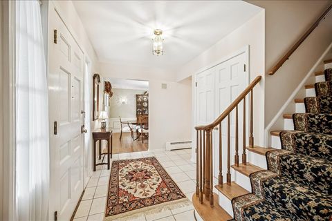 Tiny photo for 1245 Canterbury Lane, Glenview, IL 60025 (MLS # 12548227)