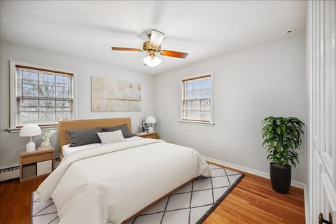 Tiny photo for 1245 Canterbury Lane, Glenview, IL 60025 (MLS # 12548227)