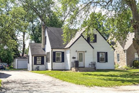 Photo of 10417 W Palmer Avenue, Melrose Park, IL 60164 (MLS # 12572011)