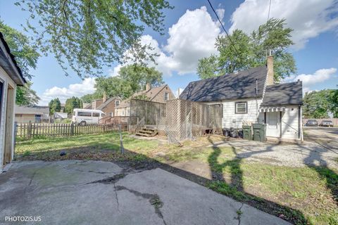 Tiny photo for 10417 W Palmer Avenue, Melrose Park, IL 60164 (MLS # 12572011)