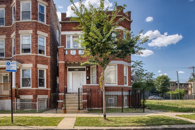 4017 W Van Buren Street