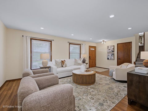 Tiny photo for 800 Marston Avenue NE, Glen Ellyn, IL 60137 (MLS # 12722352)