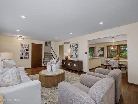 Tiny photo for 800 Marston Avenue NE, Glen Ellyn, IL 60137 (MLS # 12722352)