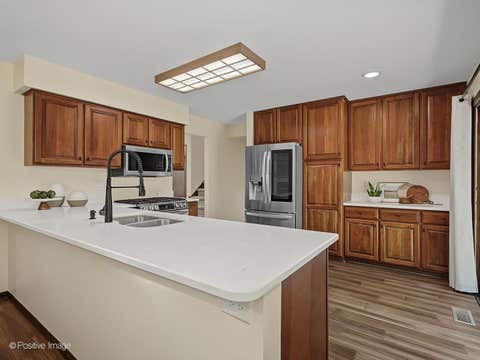 Tiny photo for 800 Marston Avenue NE, Glen Ellyn, IL 60137 (MLS # 12722352)