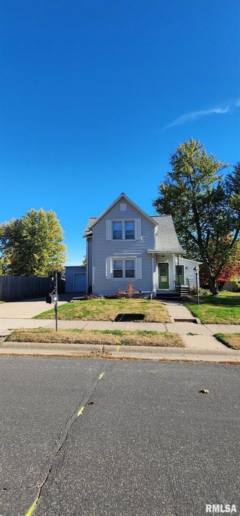 Photo of 1713 N 5TH Street, Clinton, IA 52732 (MLS # QC4265110)