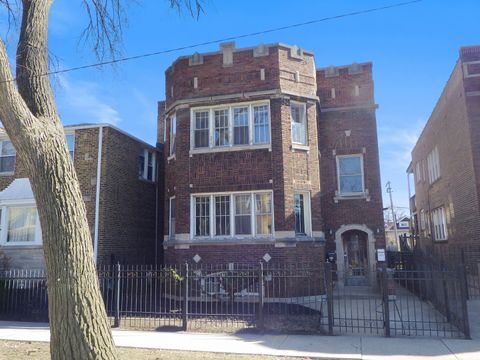 8241 S Clyde Avenue Chicago IL 60617