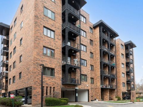 Photo of 9332 Landings Lane #203D, Des Plaines, IL 60016 (MLS # 12595304)