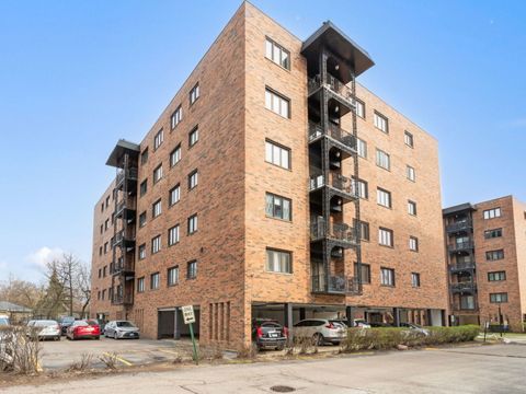 Tiny photo for 9332 Landings Lane #203D, Des Plaines, IL 60016 (MLS # 12595304)
