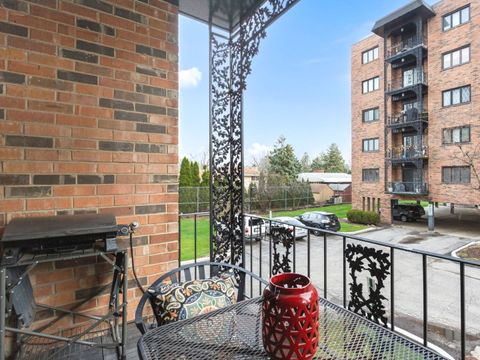 Tiny photo for 9332 Landings Lane #203D, Des Plaines, IL 60016 (MLS # 12595304)