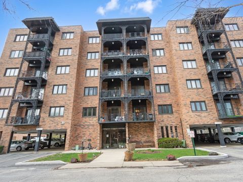 Tiny photo for 9332 Landings Lane #203D, Des Plaines, IL 60016 (MLS # 12595304)