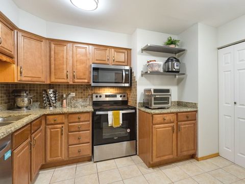 Tiny photo for 9332 Landings Lane #203D, Des Plaines, IL 60016 (MLS # 12595304)