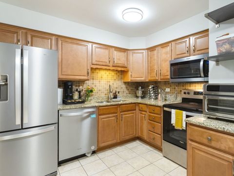 Tiny photo for 9332 Landings Lane #203D, Des Plaines, IL 60016 (MLS # 12595304)