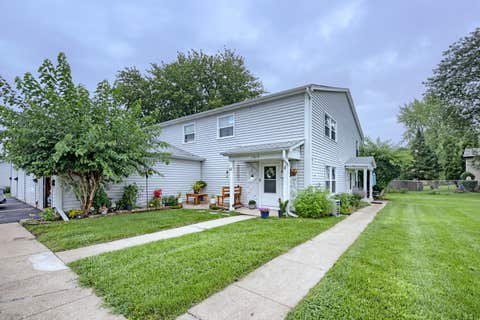 Tiny photo for 1301 N Glen Circle #D, Aurora, IL 60506 (MLS # 12734717)