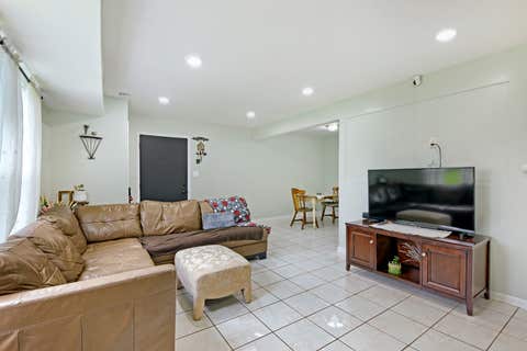 Tiny photo for 1301 N Glen Circle #D, Aurora, IL 60506 (MLS # 12734717)