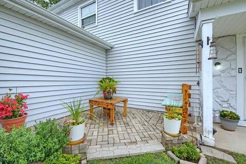 Tiny photo for 1301 N Glen Circle #D, Aurora, IL 60506 (MLS # 12734717)
