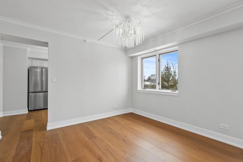 Tiny photo for 2086 Saint Johns Avenue #306, Highland Park, IL 60035 (MLS # 12538074)