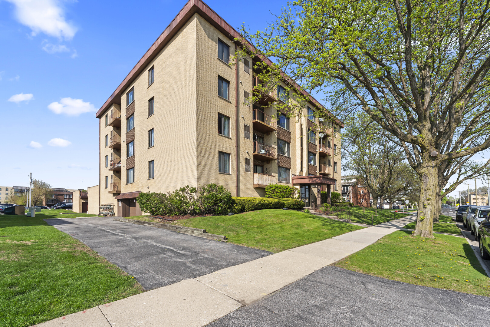 5800 W 105th Street 1C