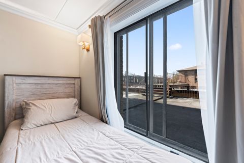 Tiny photo for 5800 W 105th Street #1C, Oak Lawn, IL 60453 (MLS # 12627970)