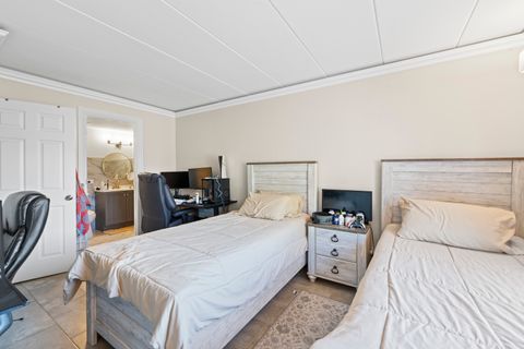 Tiny photo for 5800 W 105th Street #1C, Oak Lawn, IL 60453 (MLS # 12627970)