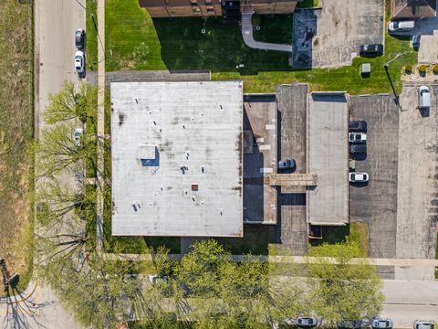 Tiny photo for 5800 W 105th Street #1C, Oak Lawn, IL 60453 (MLS # 12627970)