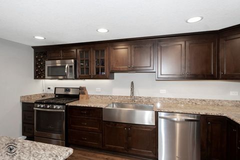 Tiny photo for 2111 Woodview Drive, Wilmington, IL 60481 (MLS # 12607051)