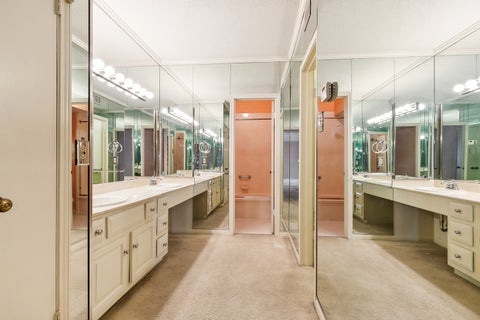 Tiny photo for 1750 ST CHARLES Avenue #506, New Orleans, LA 70130 (MLS # 12788820)