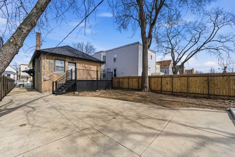 Tiny photo for 4833 W Potomac Avenue, Chicago, IL 60651 (MLS # 12598343)