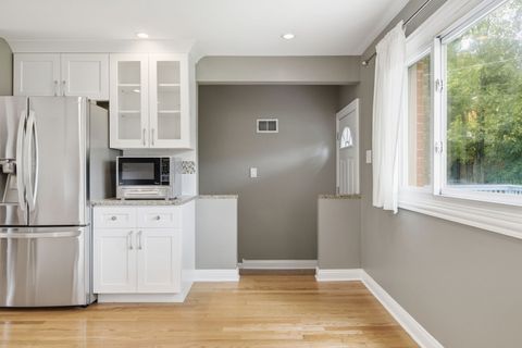 Tiny photo for 331 E Huntington Avenue, Elmhurst, IL 60126 (MLS # 12659542)