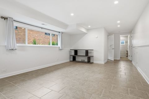 Tiny photo for 331 E Huntington Avenue, Elmhurst, IL 60126 (MLS # 12659542)