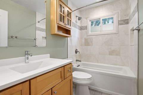 Tiny photo for 331 E Huntington Avenue, Elmhurst, IL 60126 (MLS # 12659542)