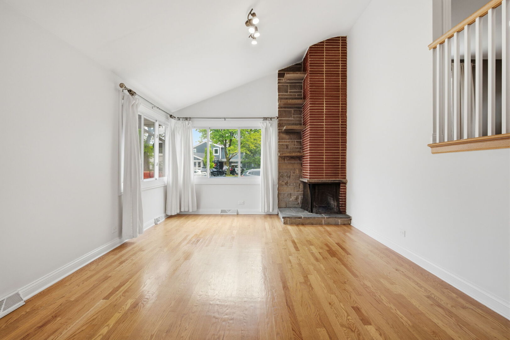 331 E Huntington Avenue
