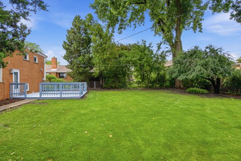 Tiny photo for 331 E Huntington Avenue, Elmhurst, IL 60126 (MLS # 12659542)