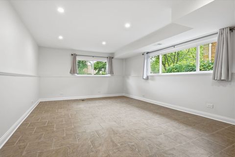 Tiny photo for 331 E Huntington Avenue, Elmhurst, IL 60126 (MLS # 12659542)