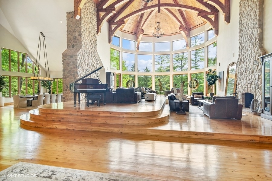 207 Woodhaven Lane