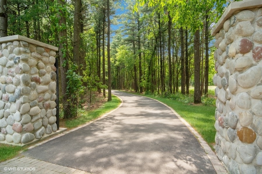 207 Woodhaven Lane