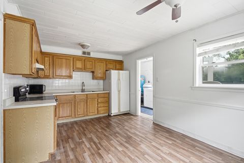 Tiny photo for 1013 Highmoor Road, Lombard, IL 60148 (MLS # 12691276)