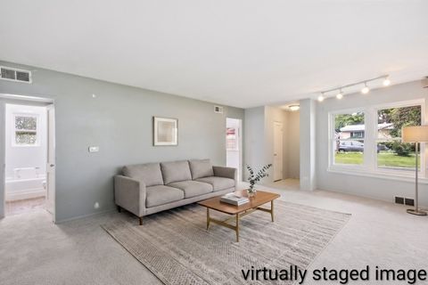 Tiny photo for 1013 Highmoor Road, Lombard, IL 60148 (MLS # 12691276)