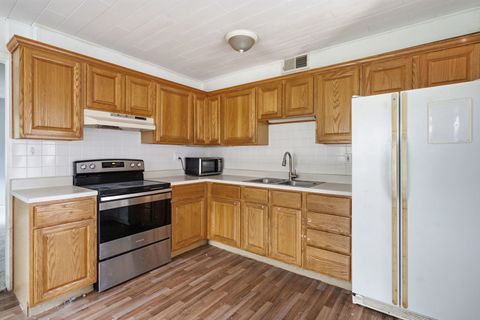Tiny photo for 1013 Highmoor Road, Lombard, IL 60148 (MLS # 12691276)