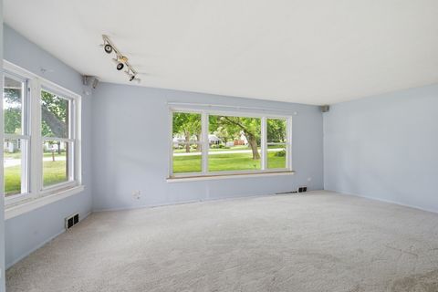 Tiny photo for 1013 Highmoor Road, Lombard, IL 60148 (MLS # 12691276)