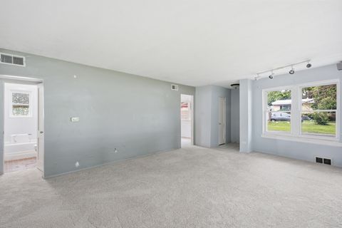 Tiny photo for 1013 Highmoor Road, Lombard, IL 60148 (MLS # 12691276)