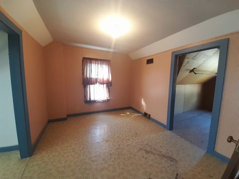 Tiny photo for 211 4th Avenue, Mendota, IL 61342 (MLS # 12471910)