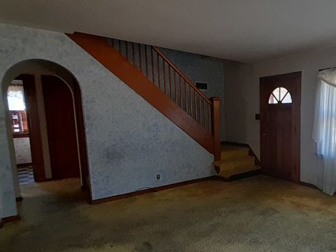 Tiny photo for 211 4th Avenue, Mendota, IL 61342 (MLS # 12471910)