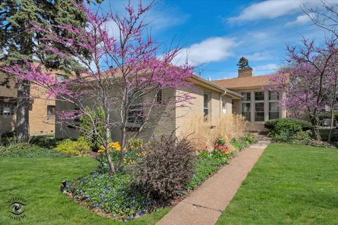 Tiny photo for 10025 S Hamilton Avenue, Chicago, IL 60643 (MLS # 12613965)