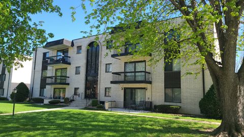 Photo of 5715 129th Street #1C, Crestwood, IL 60418 (MLS # 12624619)