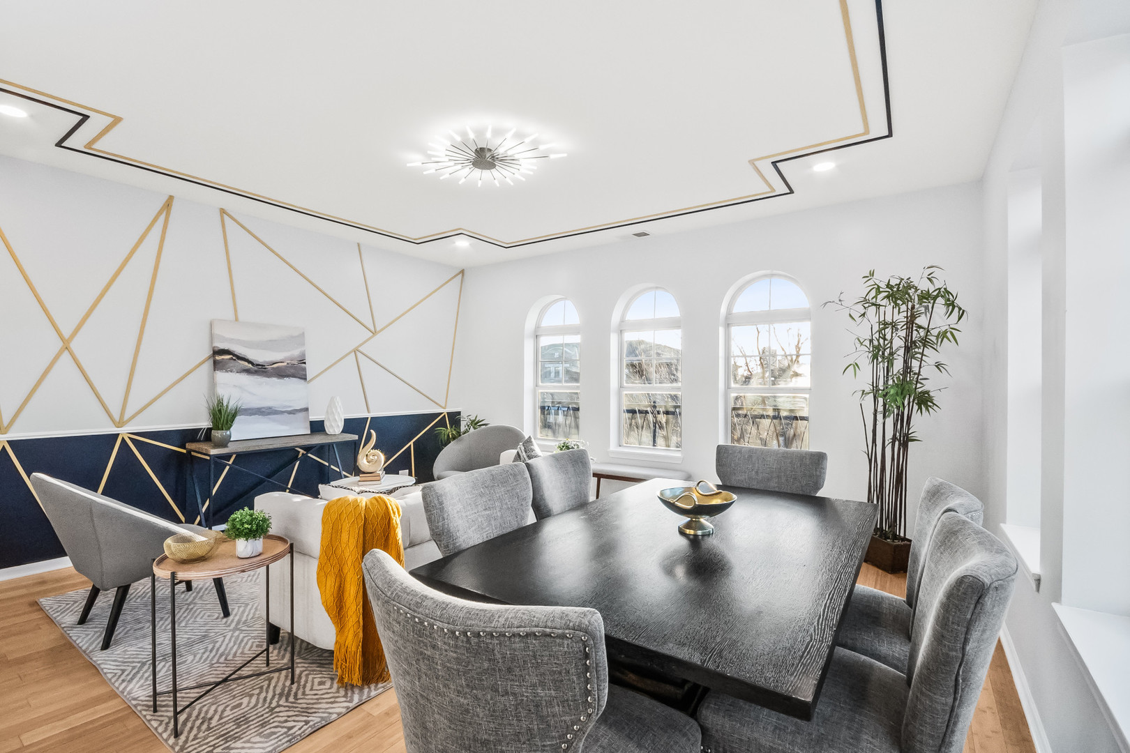 3817 S ELLIS Avenue 302