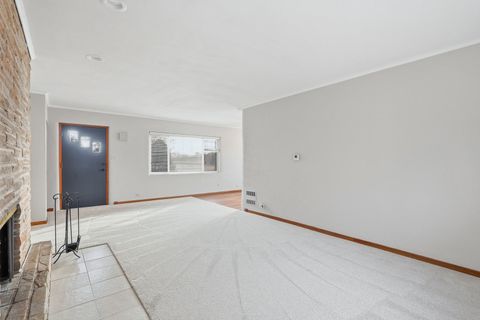 Tiny photo for 2310 Washington Street, Davenport, IA 52804 (MLS # 12551807)